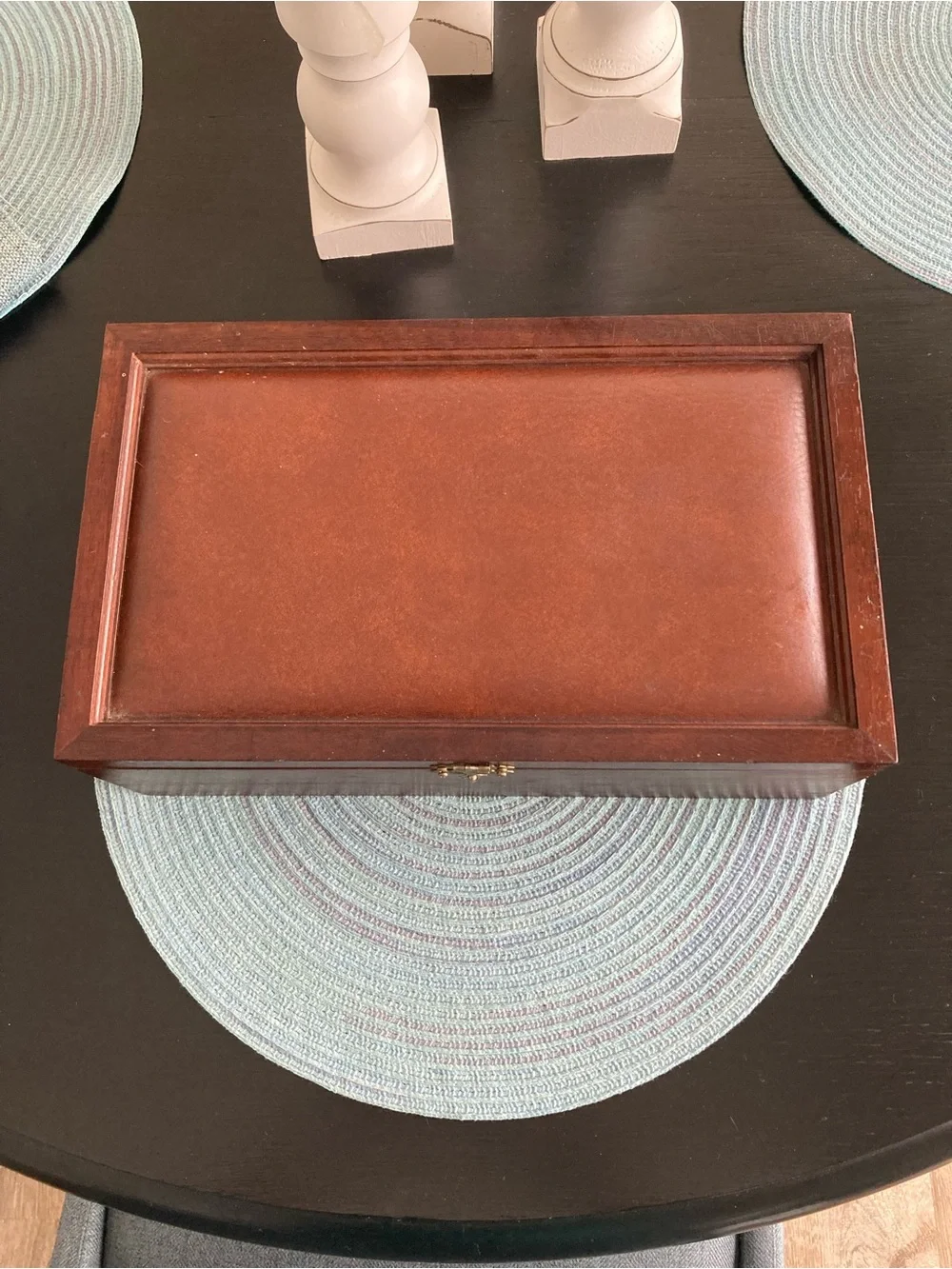 Vintage Wooden Jewelry/Keepsake Box in Dark Brown with Brass Latch